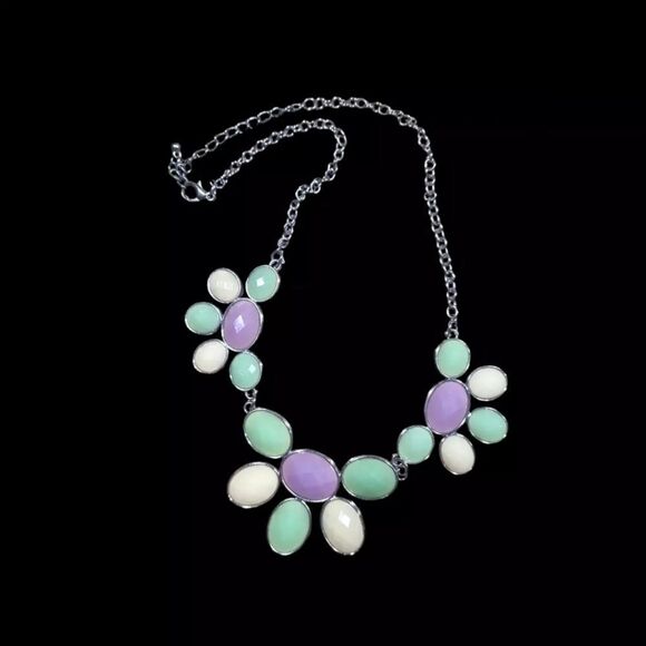 SIGNED 'C' CHARMING CHARLIE SILVER TONE STATEMENT BIB NECKLACE 21" - Picture 2 of 4